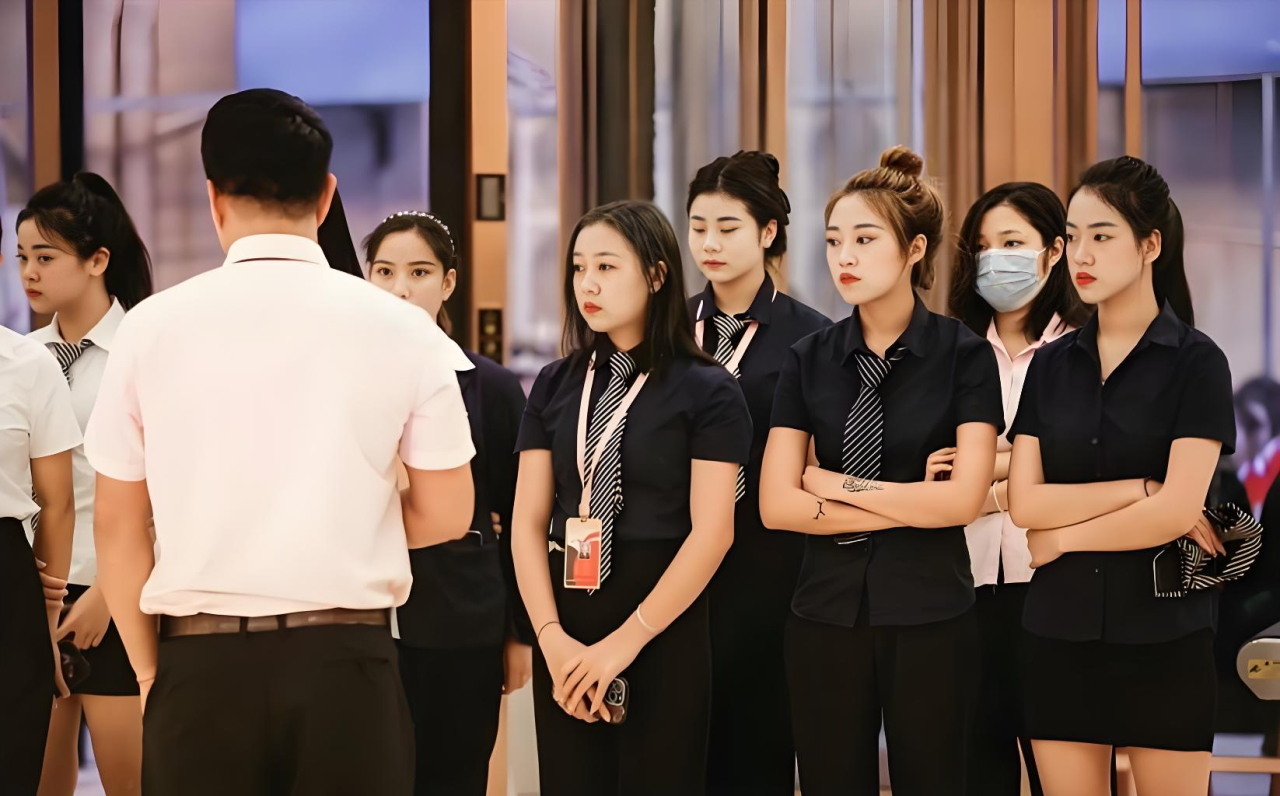 福布斯公司专属客服 企业宣传图2